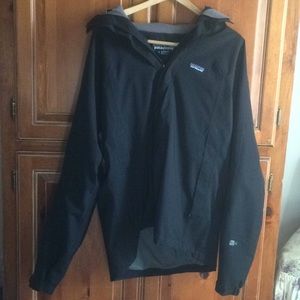 Black Patagonia rain jacket( like new).